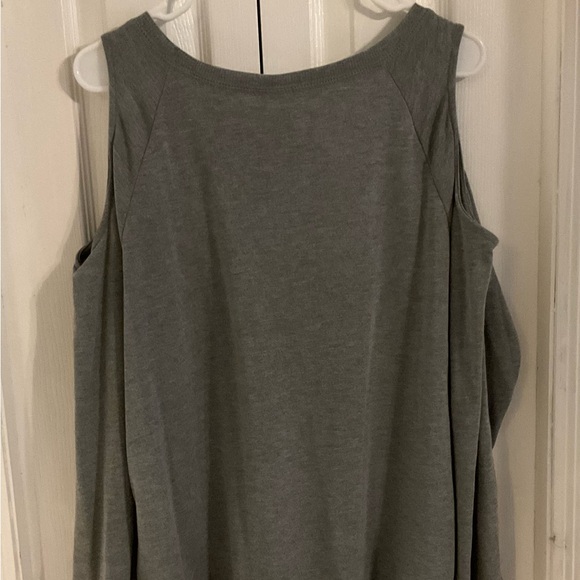 Modern Lux Gray Lightweight Sweatshirt With Cut-Out Shoulders, NWOT - Picture 6 of 7